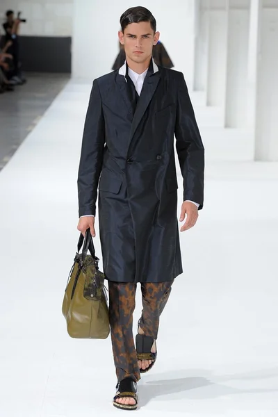 Look 35